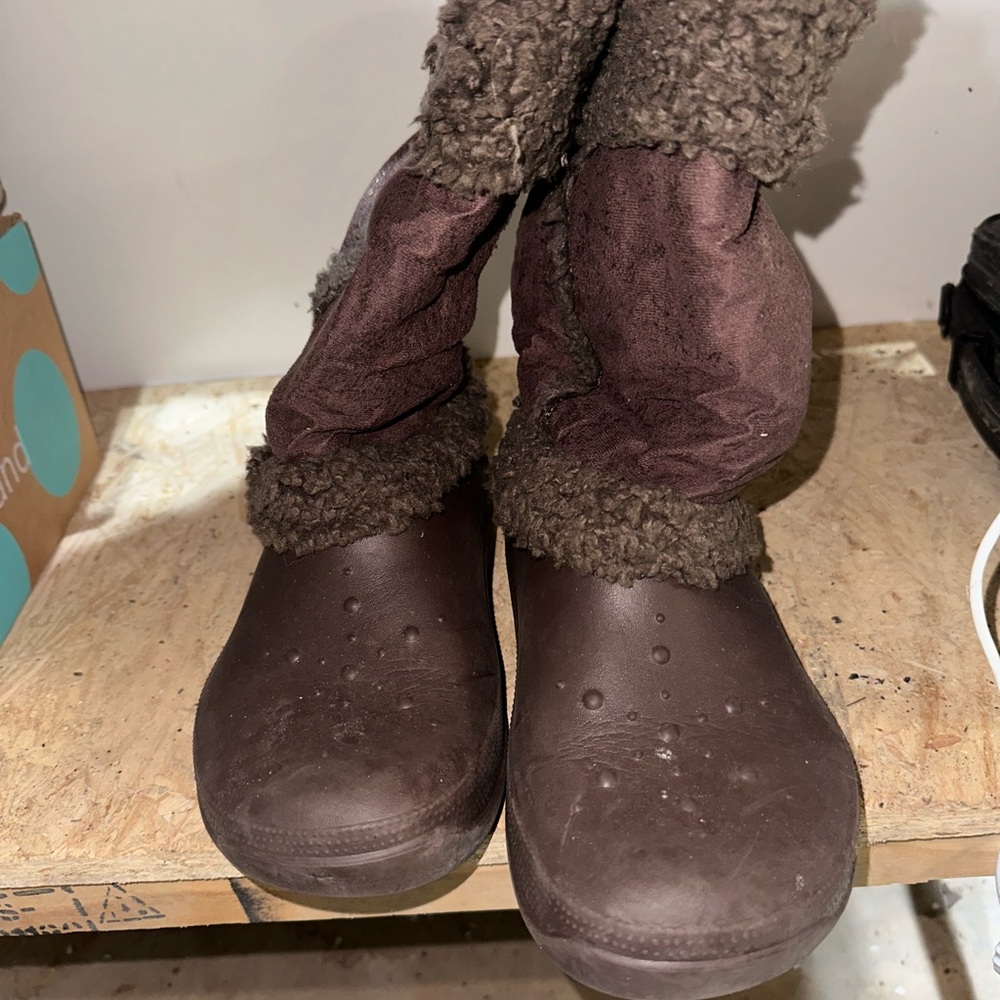 Crocs Brown Women's Winter Boots 8
